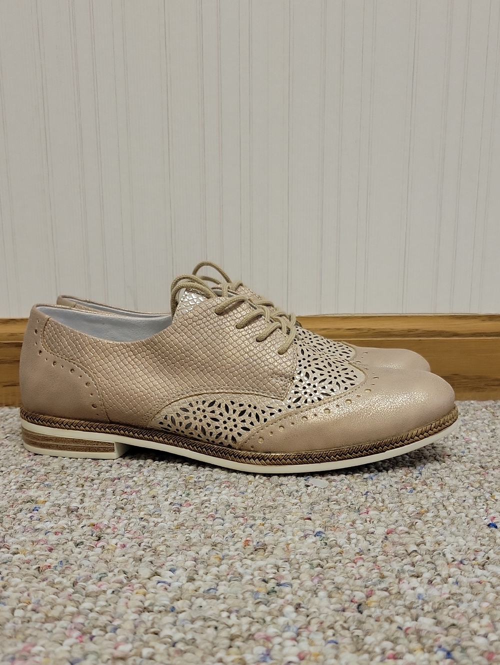 Remonte Rose Gold Brogue Oxfords. Womwn's 8 New Office Career Academia